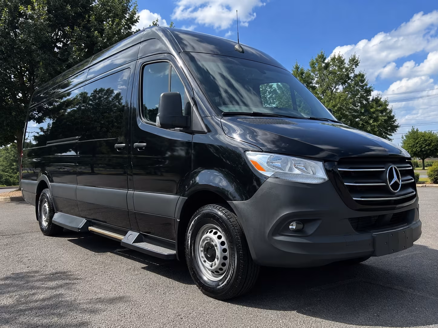 book a bus for your next airport transfer 2
