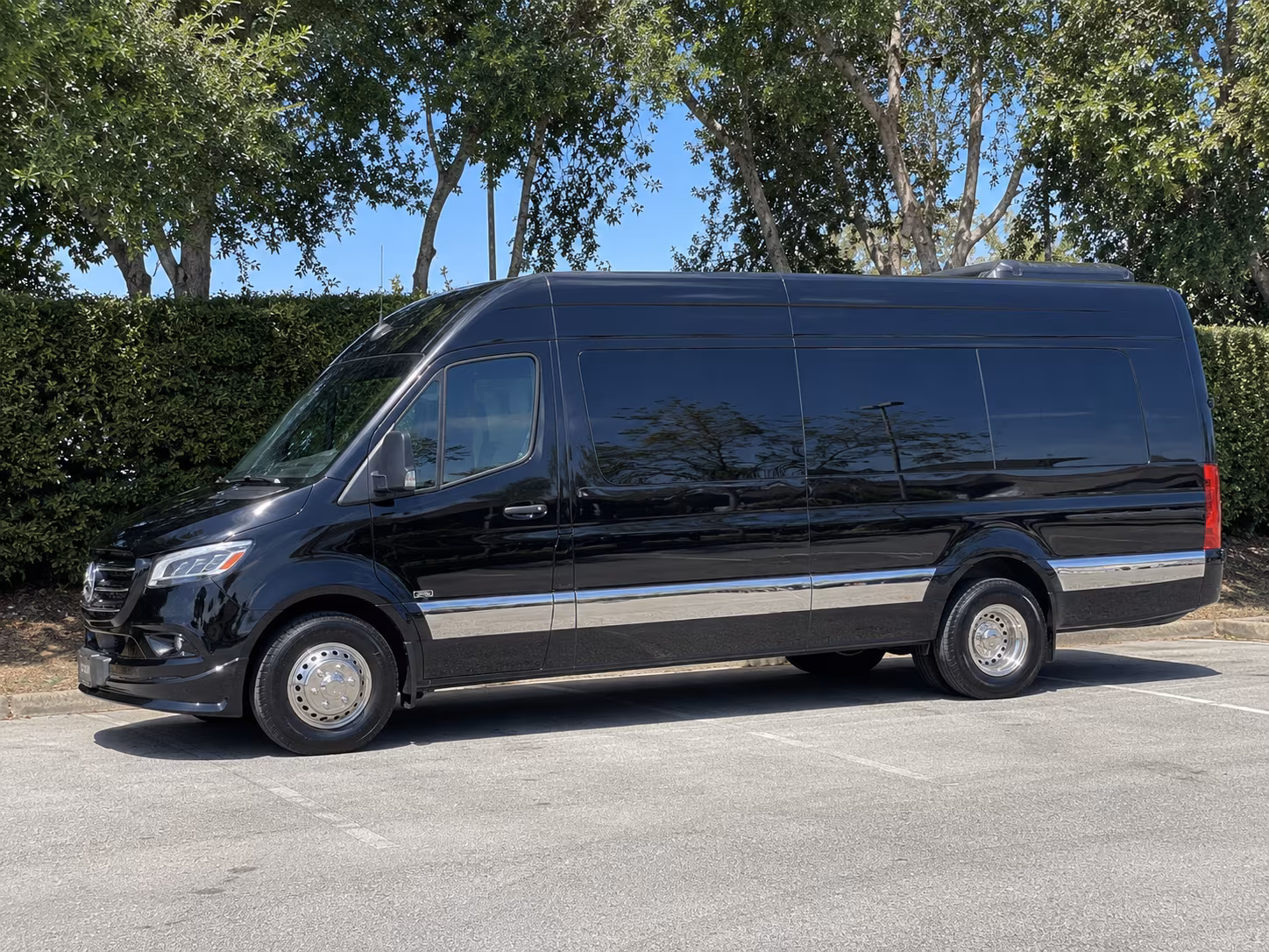 book a bus for your next airport transfer 5