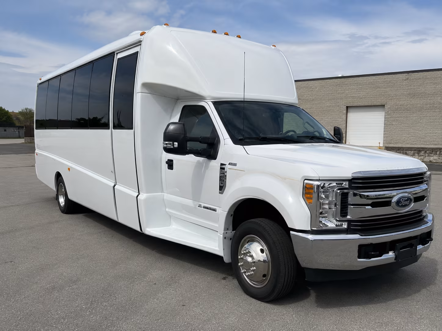 book a bus for your next corporate event 2